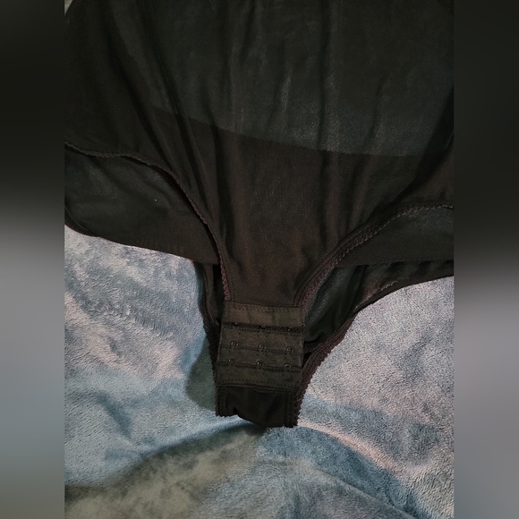 Marilyn Monroe IntimaElegant Black Sheer Lace Bodysuit Womens XL - Picture 8 of 12